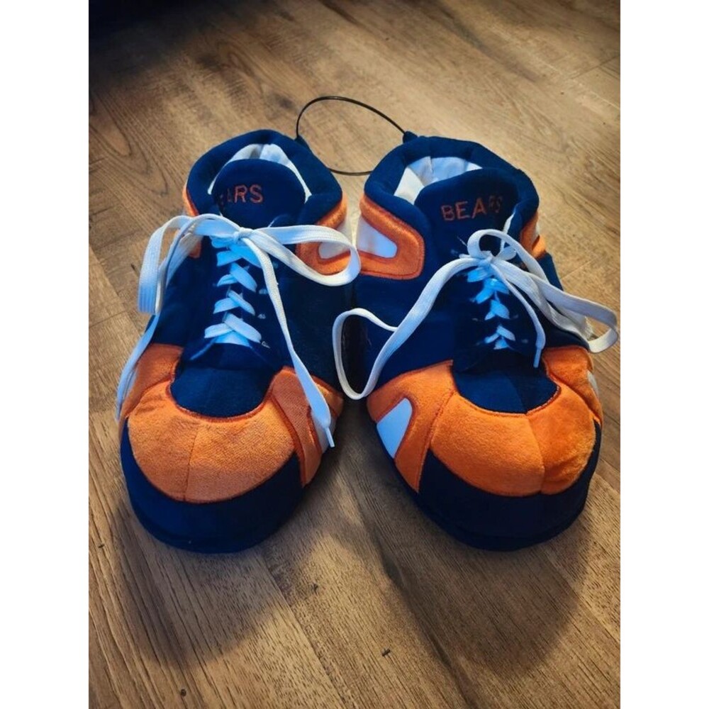 Chicago Bears Plush Sneaker Slippers NWOT Men's Medium Big Logo House Shoes
